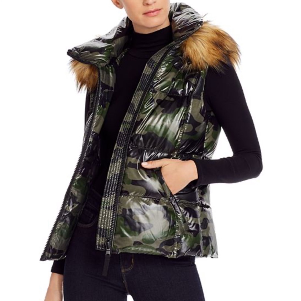 AQUA camo puffer vest. Brand new not used
